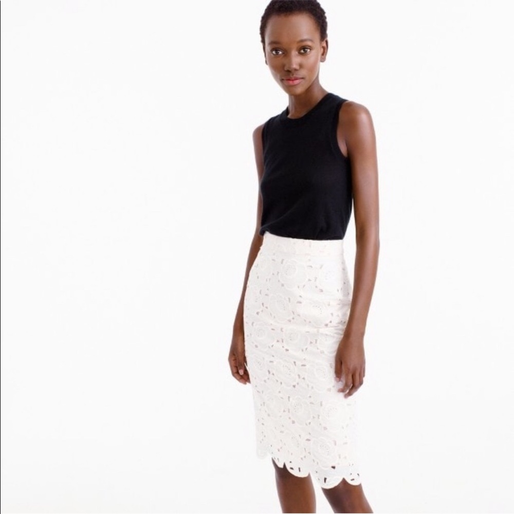 J. Crew Rare! Austrian lace pencil skirt - Size 4
